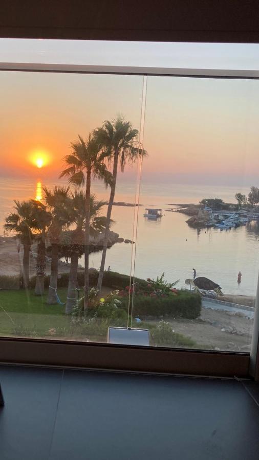 פרוטאראס Trident Beach Apartment מראה חיצוני תמונה