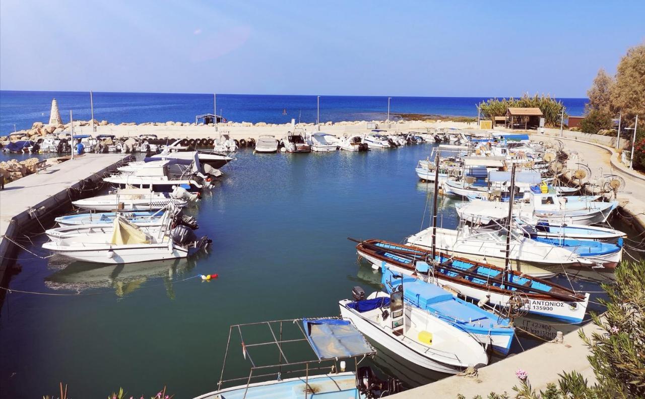 פרוטאראס Trident Beach Apartment מראה חיצוני תמונה