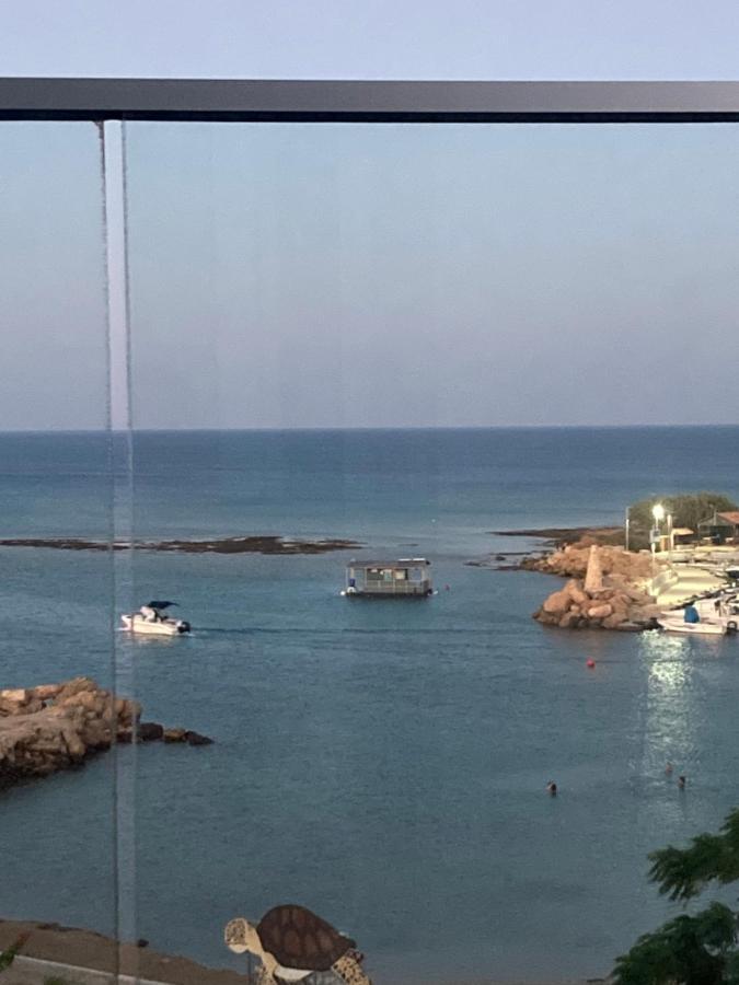 פרוטאראס Trident Beach Apartment מראה חיצוני תמונה
