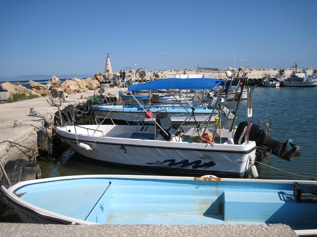 פרוטאראס Trident Beach Apartment מראה חיצוני תמונה