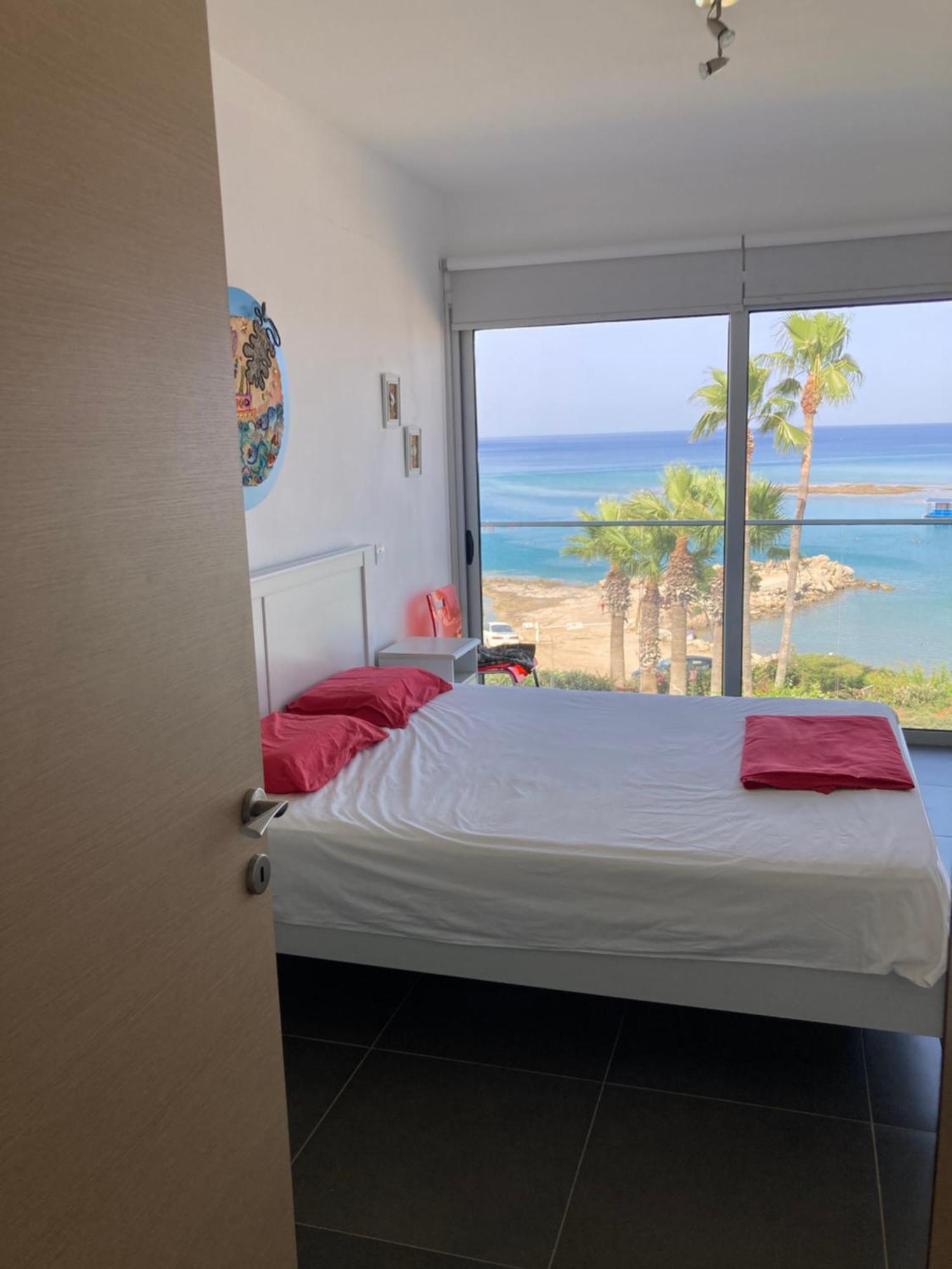 פרוטאראס Trident Beach Apartment מראה חיצוני תמונה