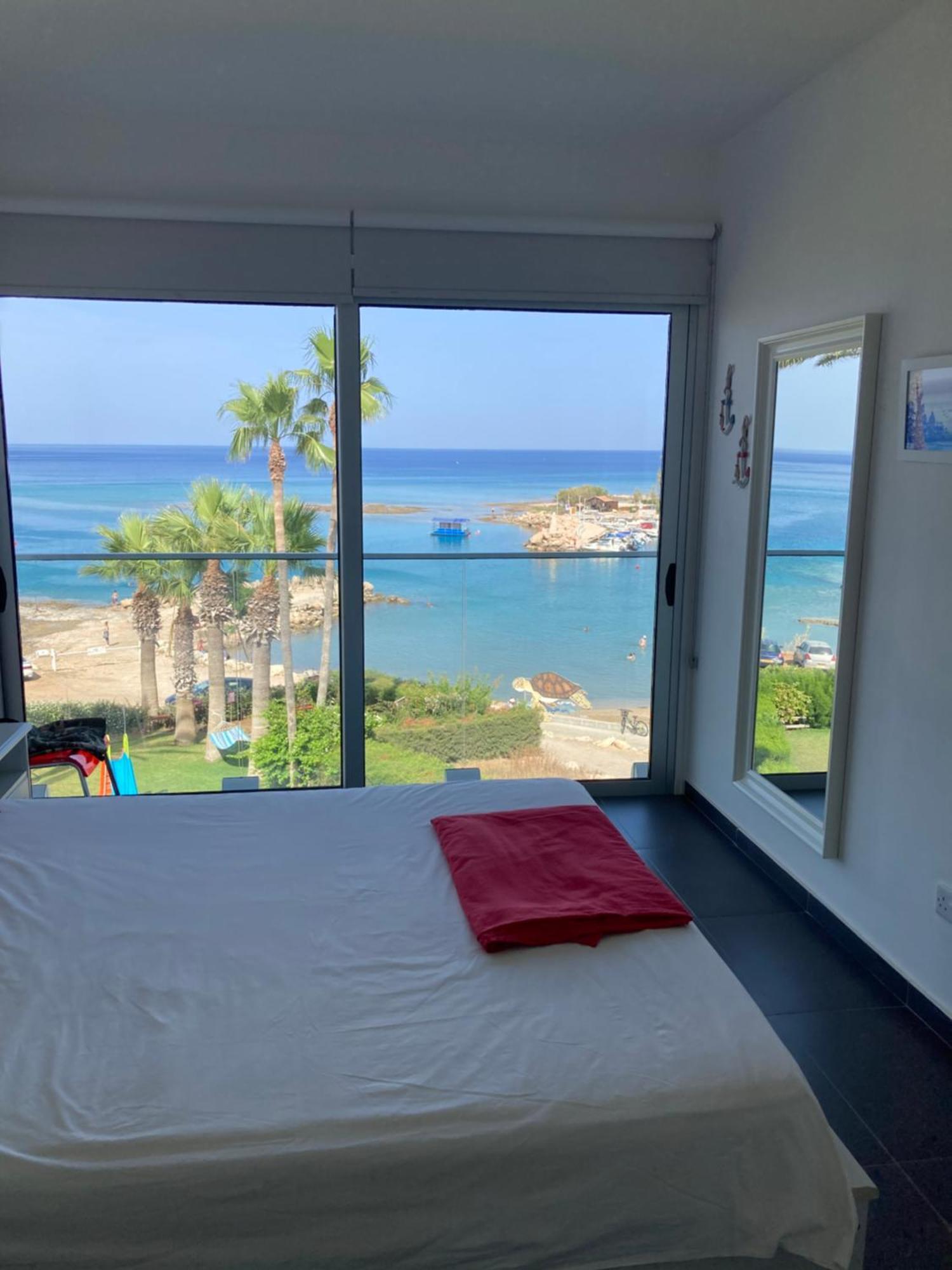 פרוטאראס Trident Beach Apartment מראה חיצוני תמונה