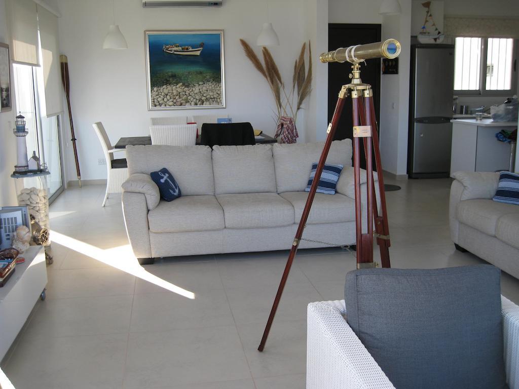 פרוטאראס Trident Beach Apartment חדר תמונה